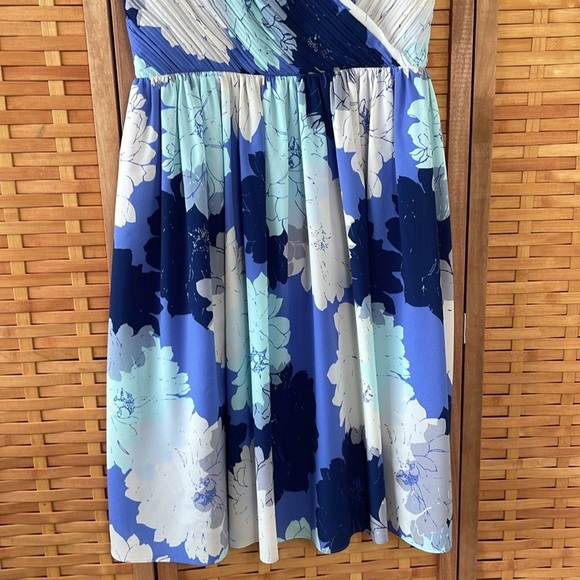 Banana Republic Strappy Crossover Blue Floral Dress - Picture 5 of 7